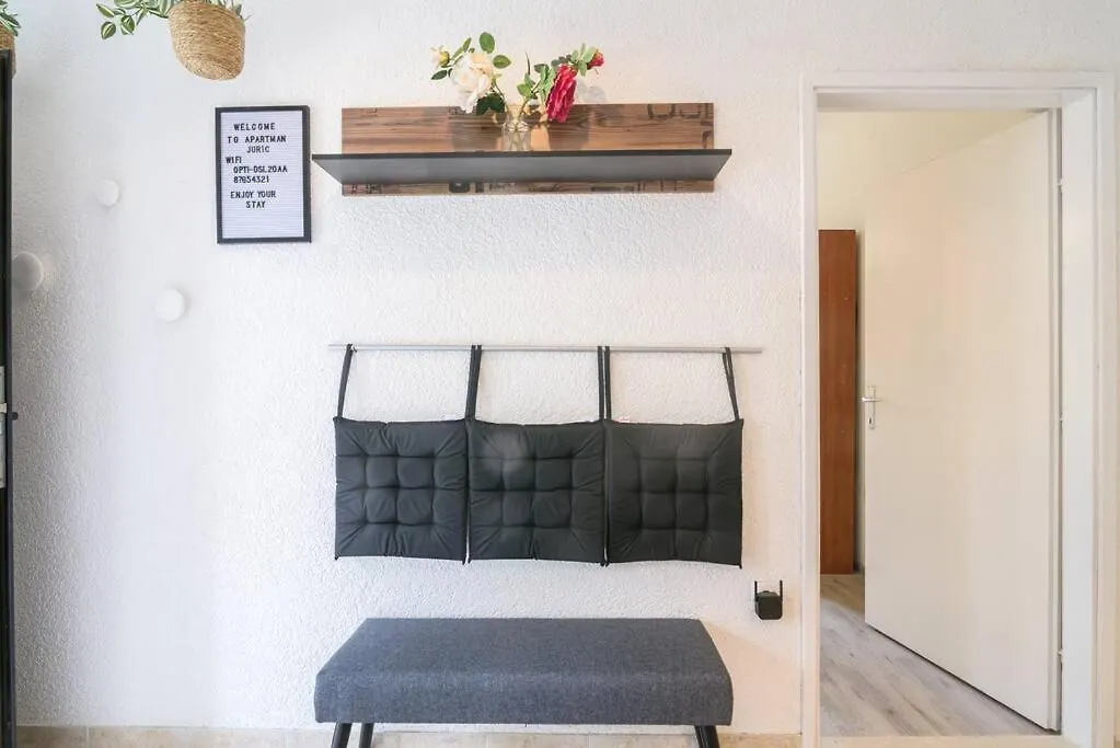 New Apartment With Pool And Jacuzzi Only For You Kastela