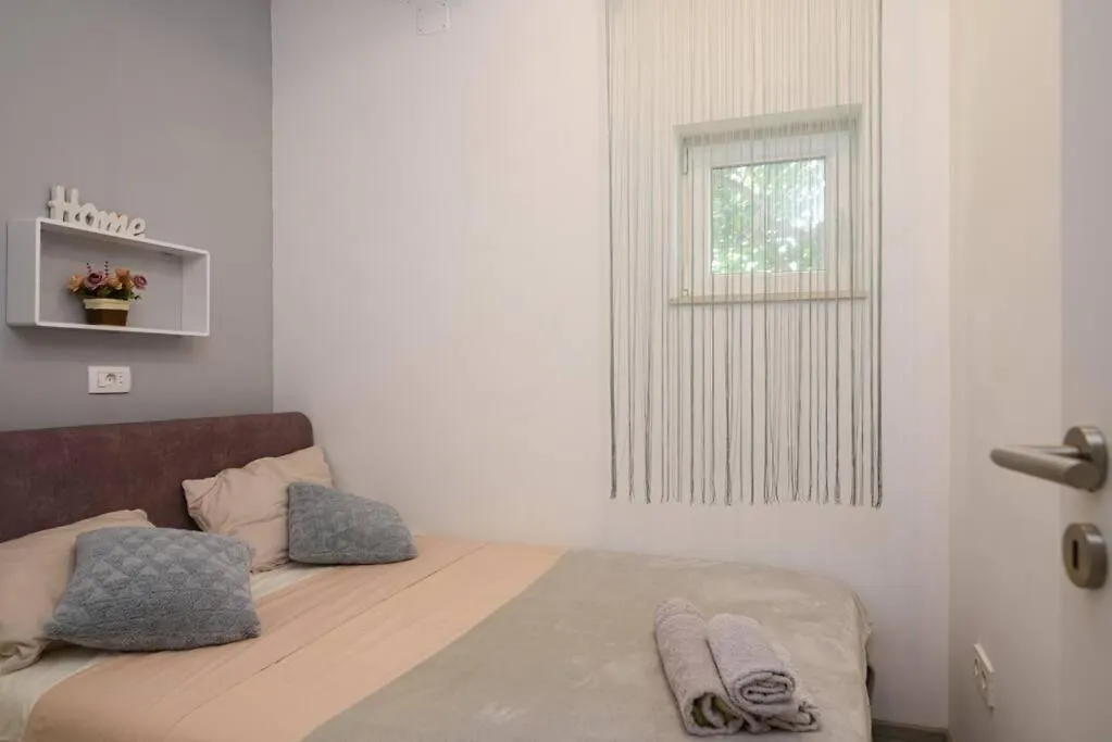 New Apartment With Pool And Jacuzzi Only For You Kastela Croatia