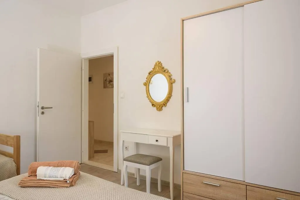 New Apartment With Pool And Jacuzzi Only For You Kastela Croatia