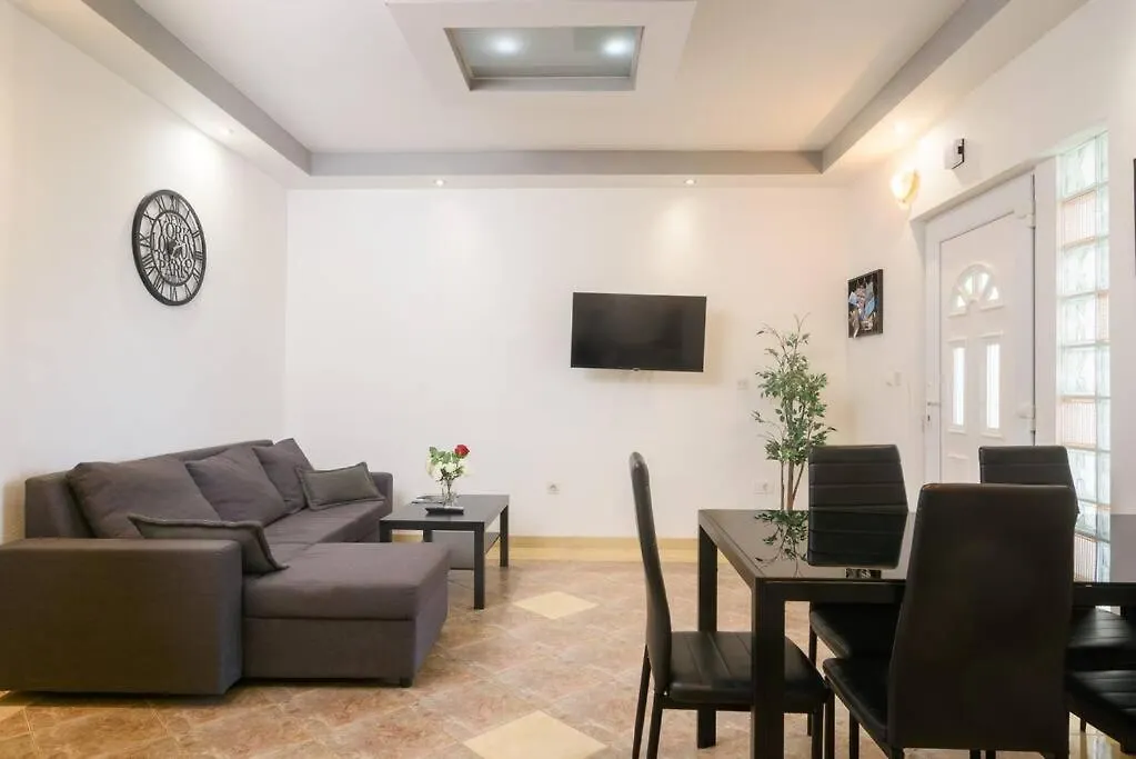New Apartment With Pool And Jacuzzi Only For You Kastela