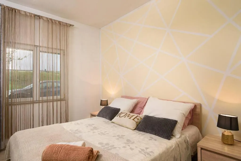 New Apartment With Pool And Jacuzzi Only For You Kastela