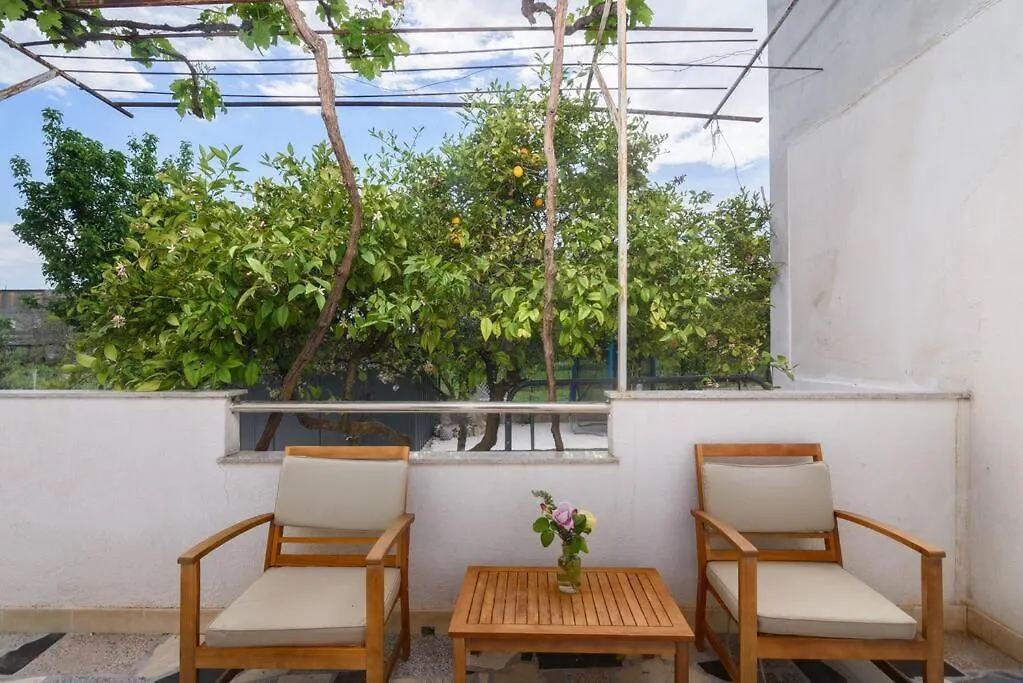 New Apartment With Pool And Jacuzzi Only For You Kastela